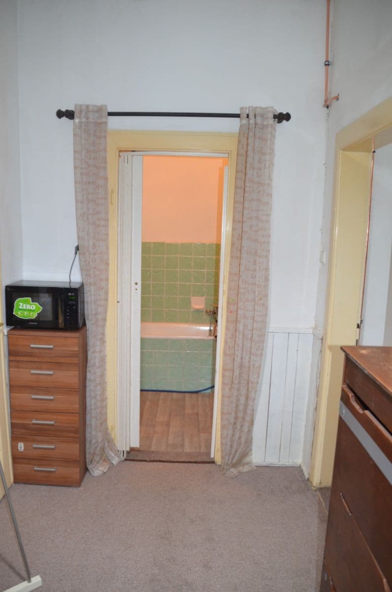 Studio flat to rent, 35 m², Na Folimance, Prague, Prague Studio flat to rent, 35 m², Na Folimance, Prague, Prague