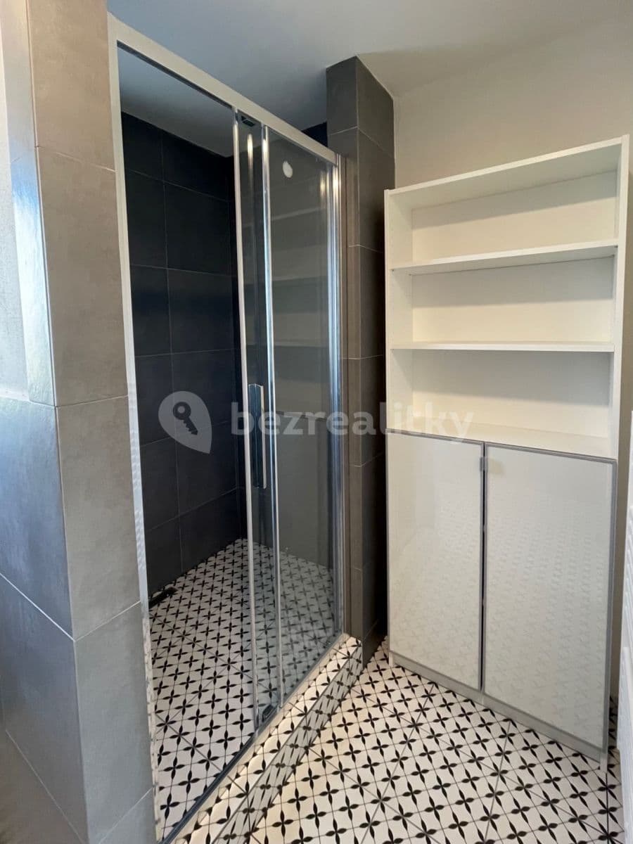 2 bedroom flat to rent, 51 m², Dašická, Pardubice, Pardubický Region 2 bedroom flat to rent, 51 m², Dašická, Pardubice, Pardubický Region