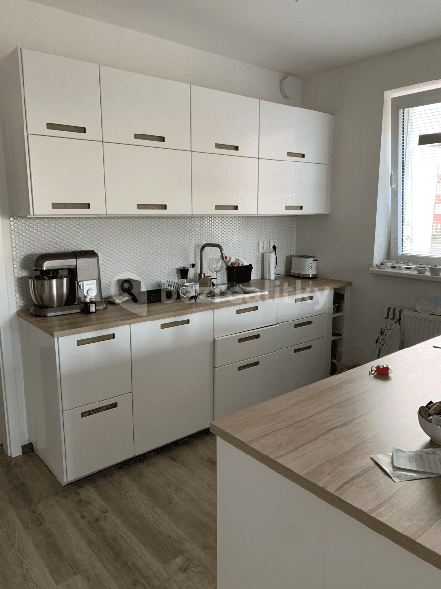 2 bedroom with open-plan kitchen flat to rent, 85 m², Štefánikova, Kralupy nad Vltavou, Středočeský Region 2 bedroom with open-plan kitchen flat to rent, 85 m², Štefánikova, Kralupy nad Vltavou, Středočeský Region