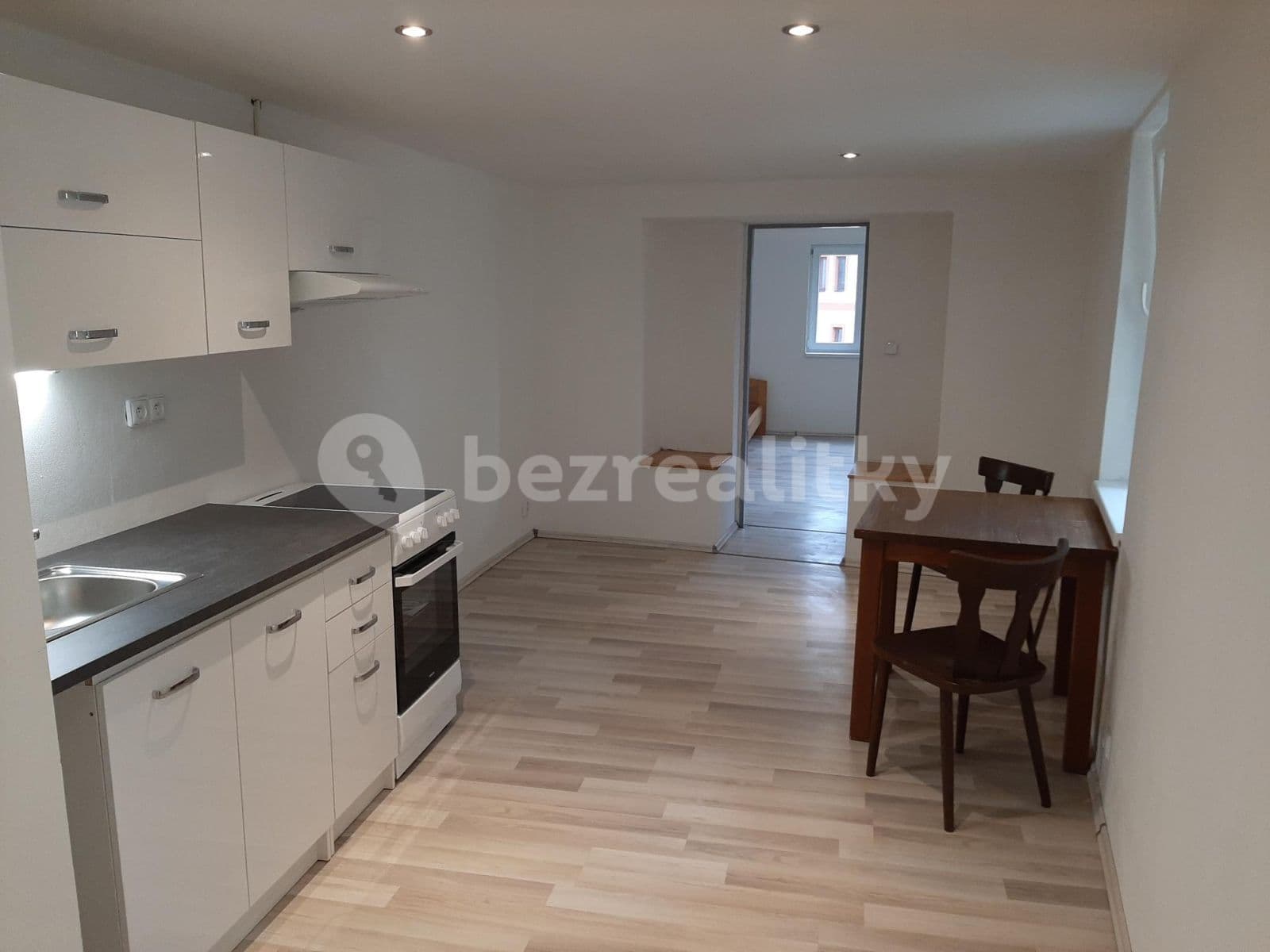 1 bedroom with open-plan kitchen flat to rent, 45 m², Krále Jiřího, Český Brod, Středočeský Region 1 bedroom with open-plan kitchen flat to rent, 45 m², Krále Jiřího, Český Brod, Středočeský Region