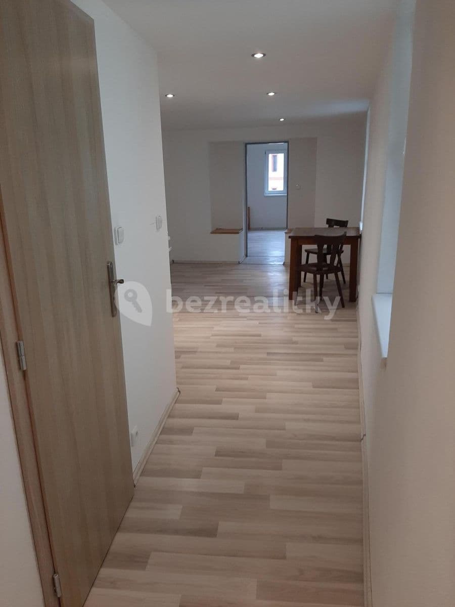 1 bedroom with open-plan kitchen flat to rent, 45 m², Krále Jiřího, Český Brod, Středočeský Region 1 bedroom with open-plan kitchen flat to rent, 45 m², Krále Jiřího, Český Brod, Středočeský Region