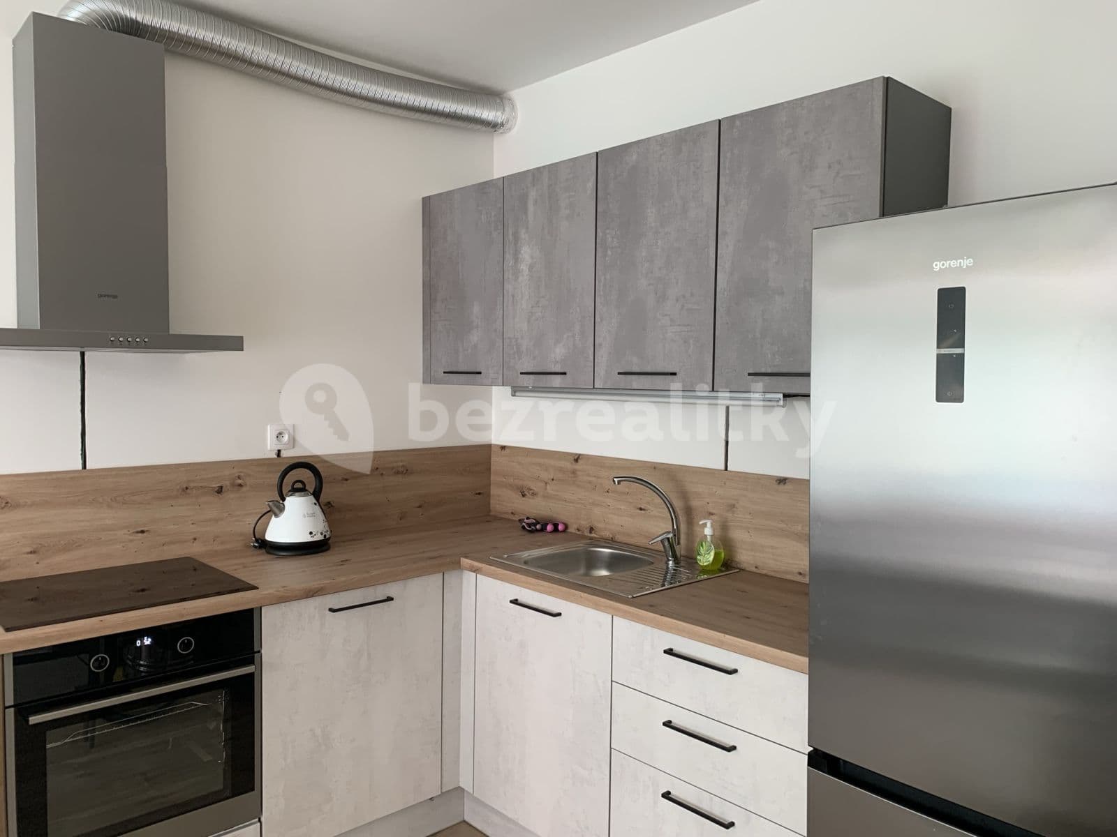1 bedroom with open-plan kitchen flat to rent, 44 m², Šífařská, Prague, Prague 1 bedroom with open-plan kitchen flat to rent, 44 m², Šífařská, Prague, Prague