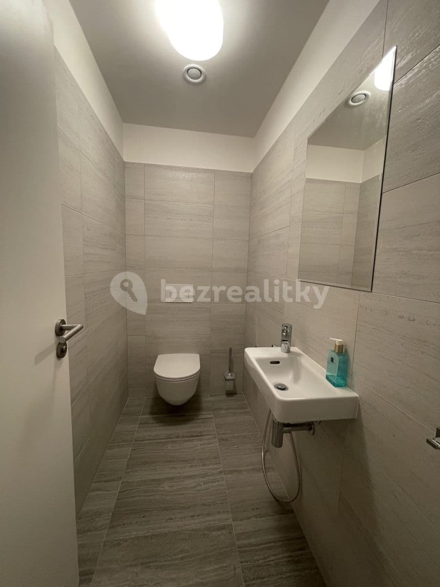 2 bedroom with open-plan kitchen flat to rent, 93 m², Za karlínským přístavem, Prague, Prague 2 bedroom with open-plan kitchen flat to rent, 93 m², Za karlínským přístavem, Prague, Prague