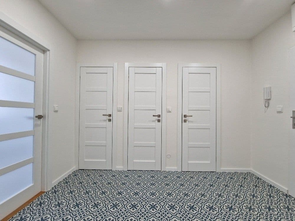 1 bedroom flat to rent, 44 m², Litevská, Prague, Prague 1 bedroom flat to rent, 44 m², Litevská, Prague, Prague