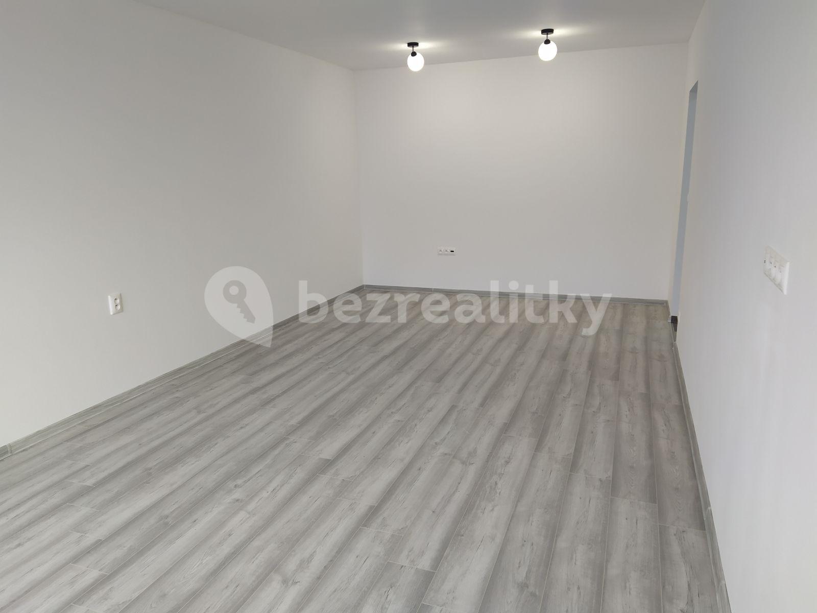 2 bedroom flat for sale, 72 m², Lesní, Milovice, Středočeský Region