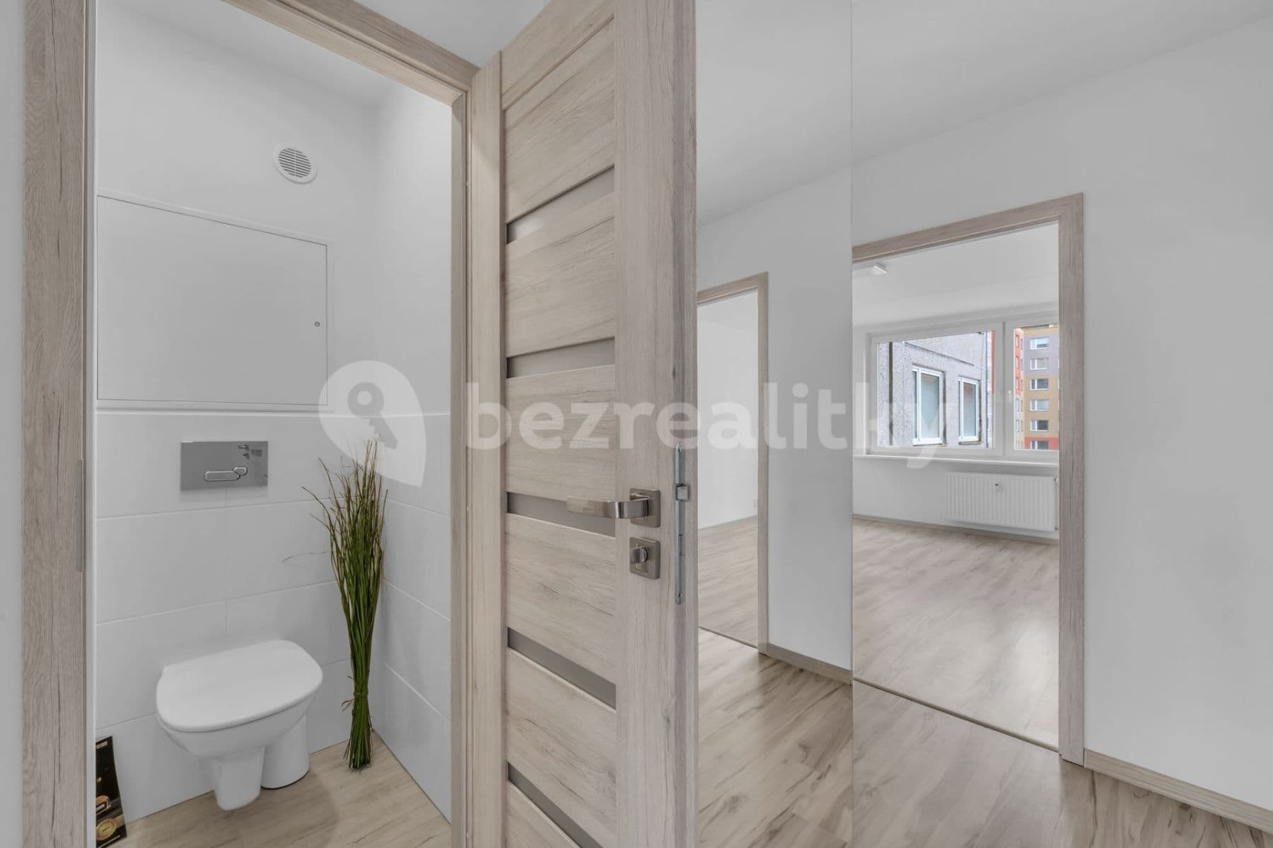 3 bedroom with open-plan kitchen flat for sale, 79 m², V Remízku, Prague, Prague