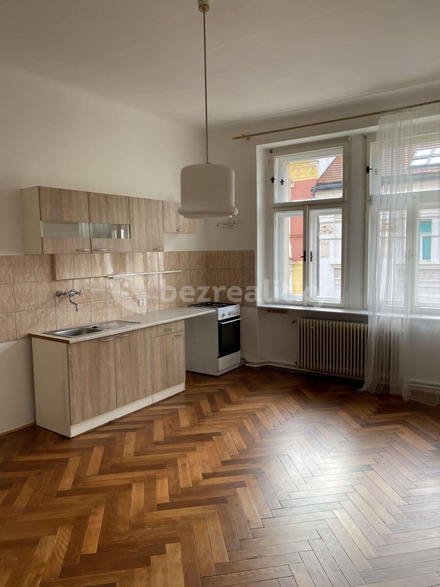 2 bedroom with open-plan kitchen flat to rent, 76 m², U Nikolajky, Prague, Prague 2 bedroom with open-plan kitchen flat to rent, 76 m², U Nikolajky, Prague, Prague