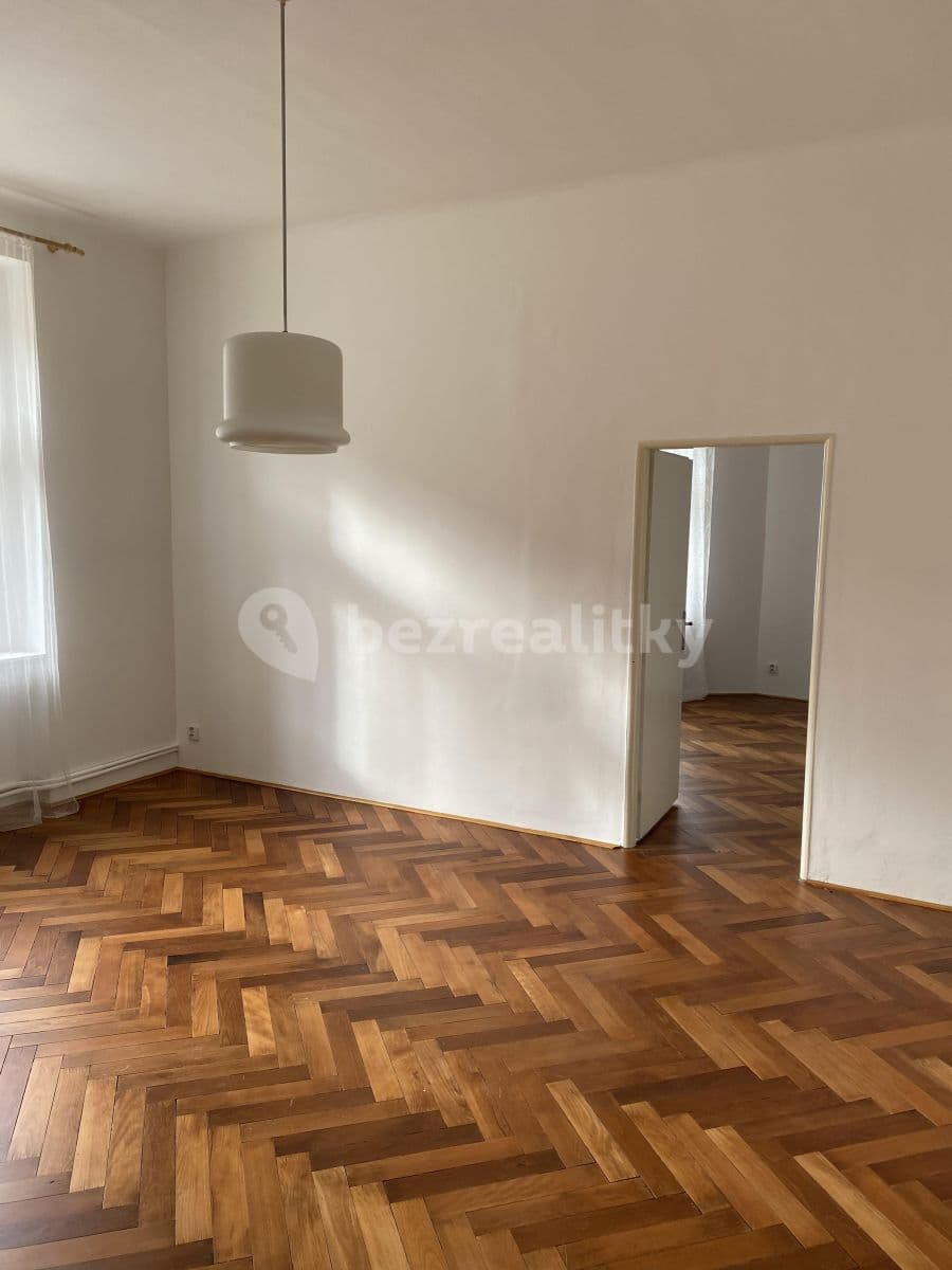 2 bedroom with open-plan kitchen flat to rent, 76 m², U Nikolajky, Prague, Prague 2 bedroom with open-plan kitchen flat to rent, 76 m², U Nikolajky, Prague, Prague