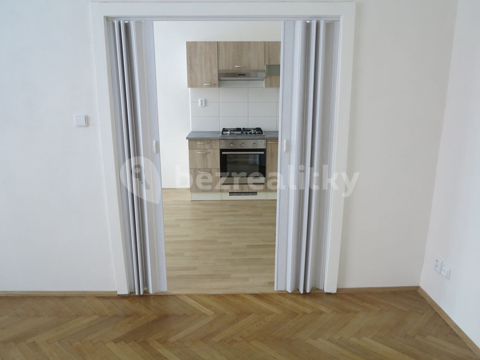 1 bedroom with open-plan kitchen flat to rent, 46 m², V Háji, Prague, Prague 1 bedroom with open-plan kitchen flat to rent, 46 m², V Háji, Prague, Prague
