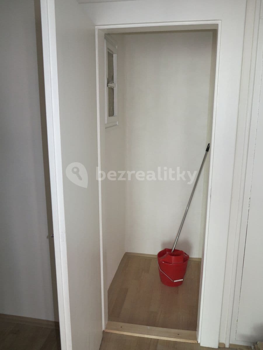 1 bedroom with open-plan kitchen flat to rent, 46 m², V Háji, Prague, Prague 1 bedroom with open-plan kitchen flat to rent, 46 m², V Háji, Prague, Prague