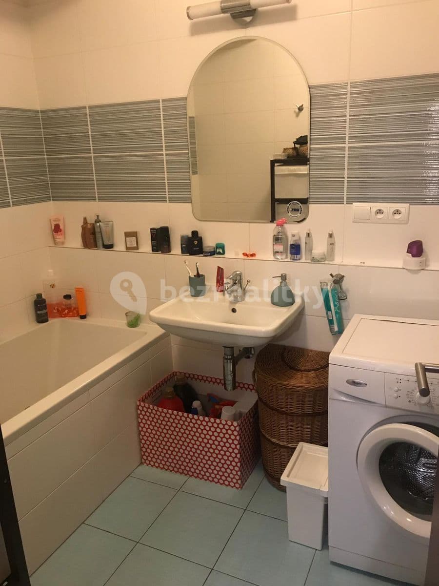 1 bedroom with open-plan kitchen flat to rent, 59 m², Loosova, Prague, Prague 1 bedroom with open-plan kitchen flat to rent, 59 m², Loosova, Prague, Prague