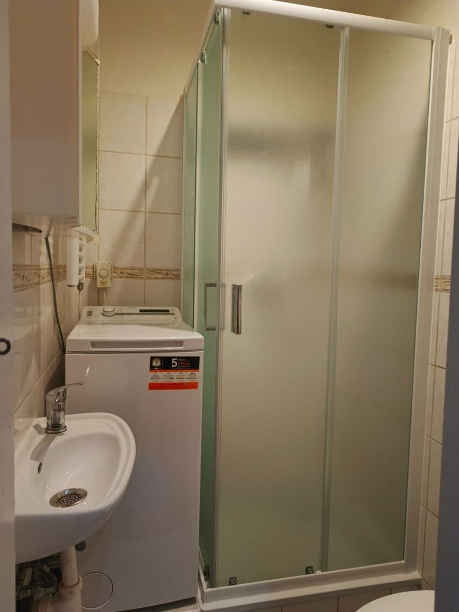 Small studio flat to rent, 35 m², Nad Šutkou, Prague, Prague Small studio flat to rent, 35 m², Nad Šutkou, Prague, Prague