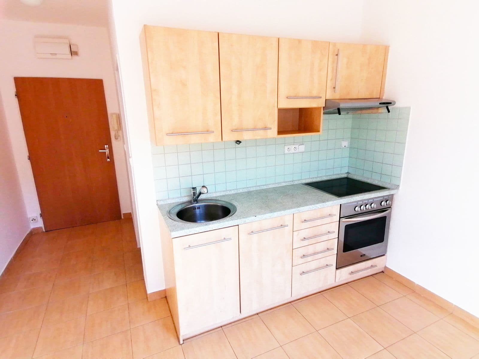1 bedroom flat to rent, 30 m², Neklež, Brno, Jihomoravský Region 1 bedroom flat to rent, 30 m², Neklež, Brno, Jihomoravský Region