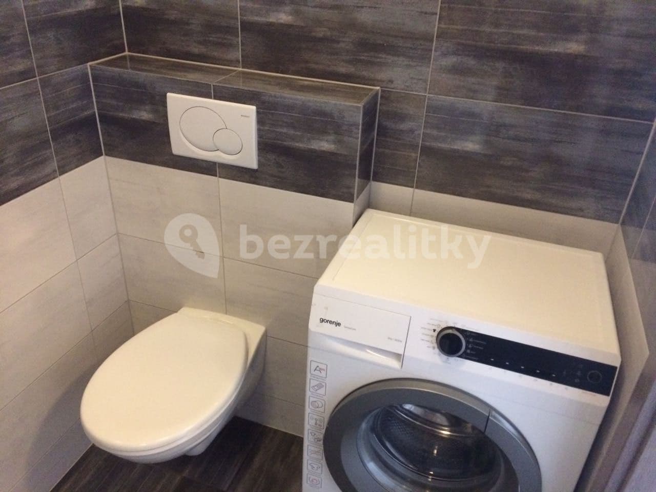 Studio flat to rent, 37 m², Dobevská, Prague, Prague Studio flat to rent, 37 m², Dobevská, Prague, Prague