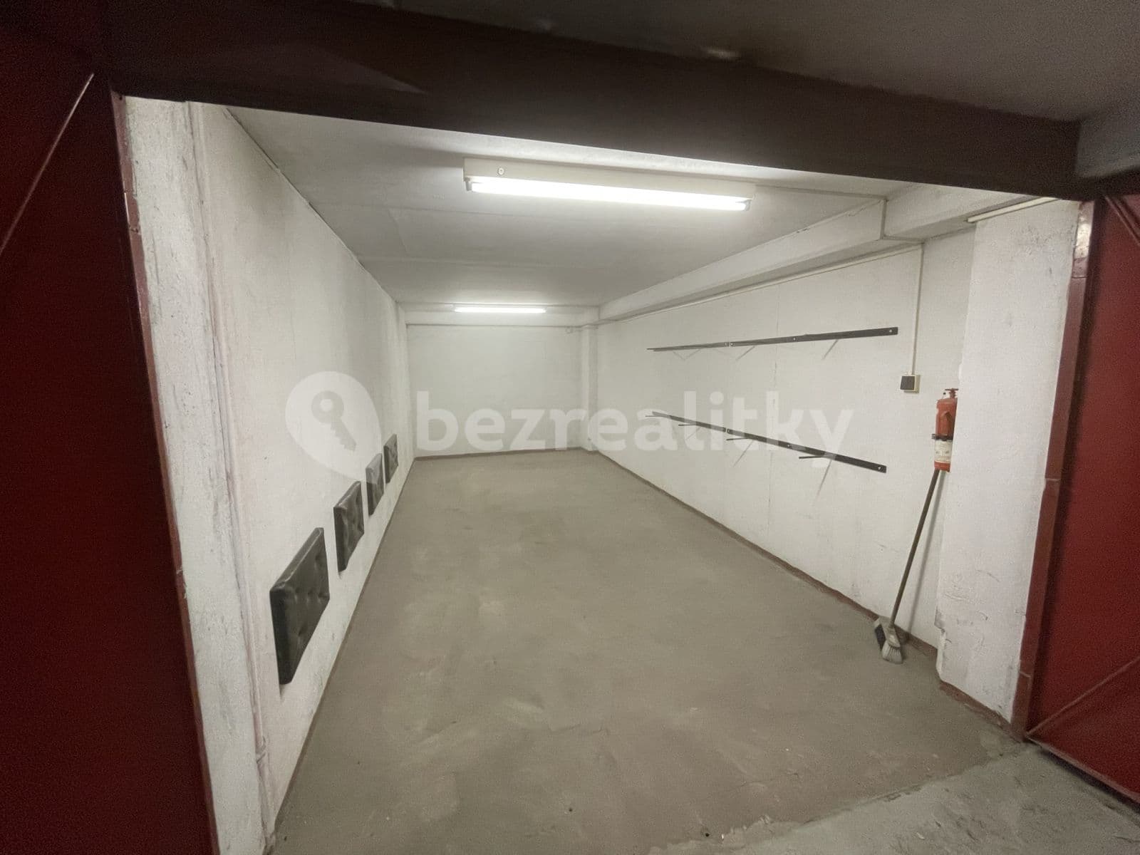garage to rent, 19 m², Nušlova, Prague, Prague garage to rent, 19 m², Nušlova, Prague, Prague