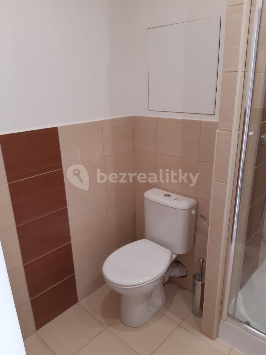 Studio flat to rent, 33 m², Křivenická, Prague, Prague Studio flat to rent, 33 m², Křivenická, Prague, Prague