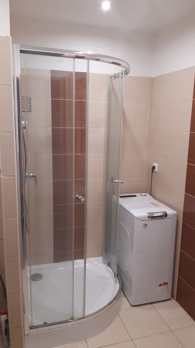 Studio flat to rent, 33 m², Křivenická, Prague, Prague Studio flat to rent, 33 m², Křivenická, Prague, Prague