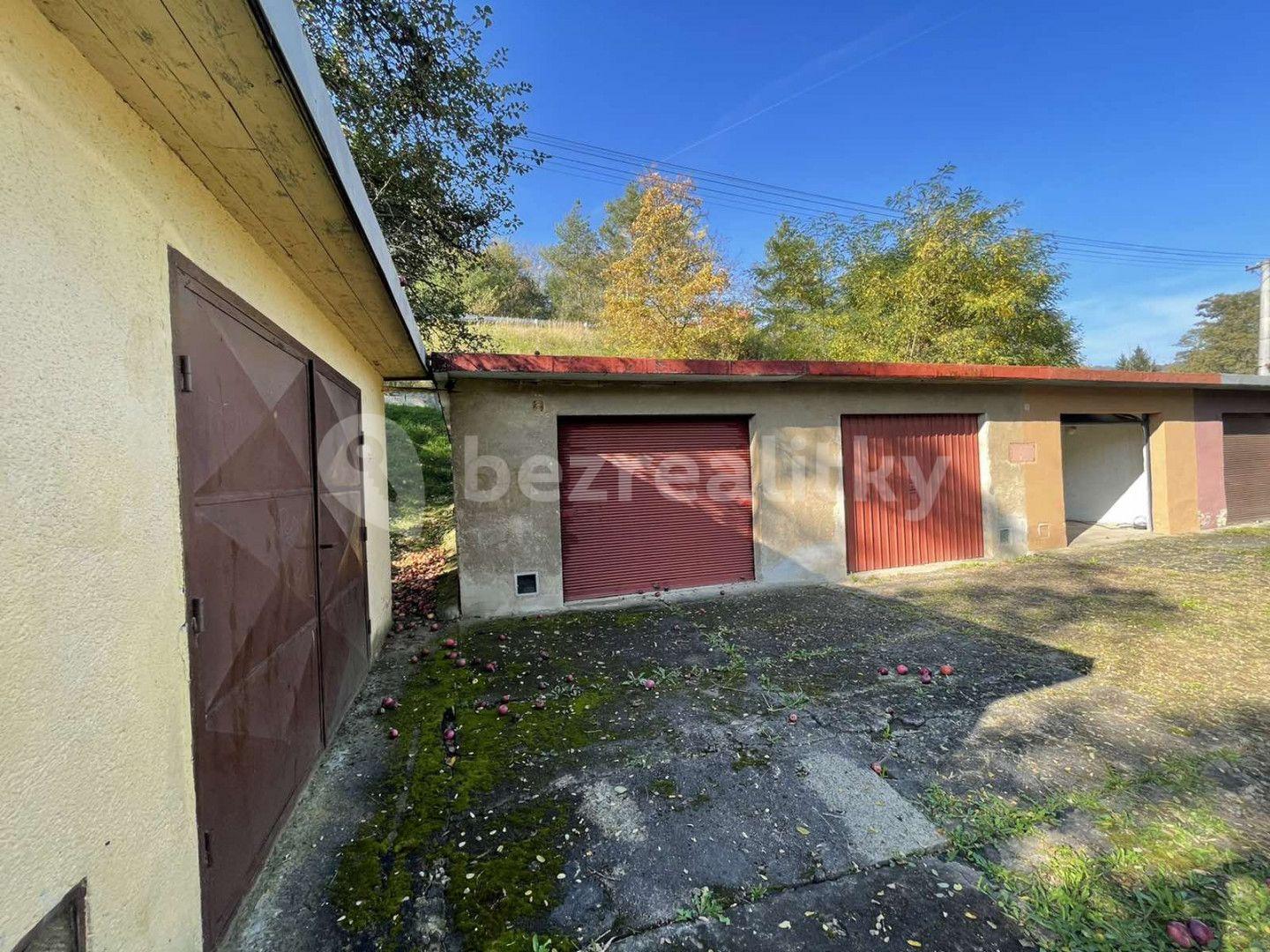 garage for sale, 24 m², Solenice, Středočeský Region