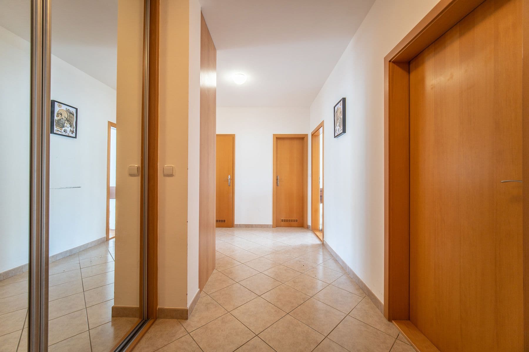2 bedroom with open-plan kitchen flat to rent, 79 m², V Zeleném údolí, Prague, Prague 2 bedroom with open-plan kitchen flat to rent, 79 m², V Zeleném údolí, Prague, Prague