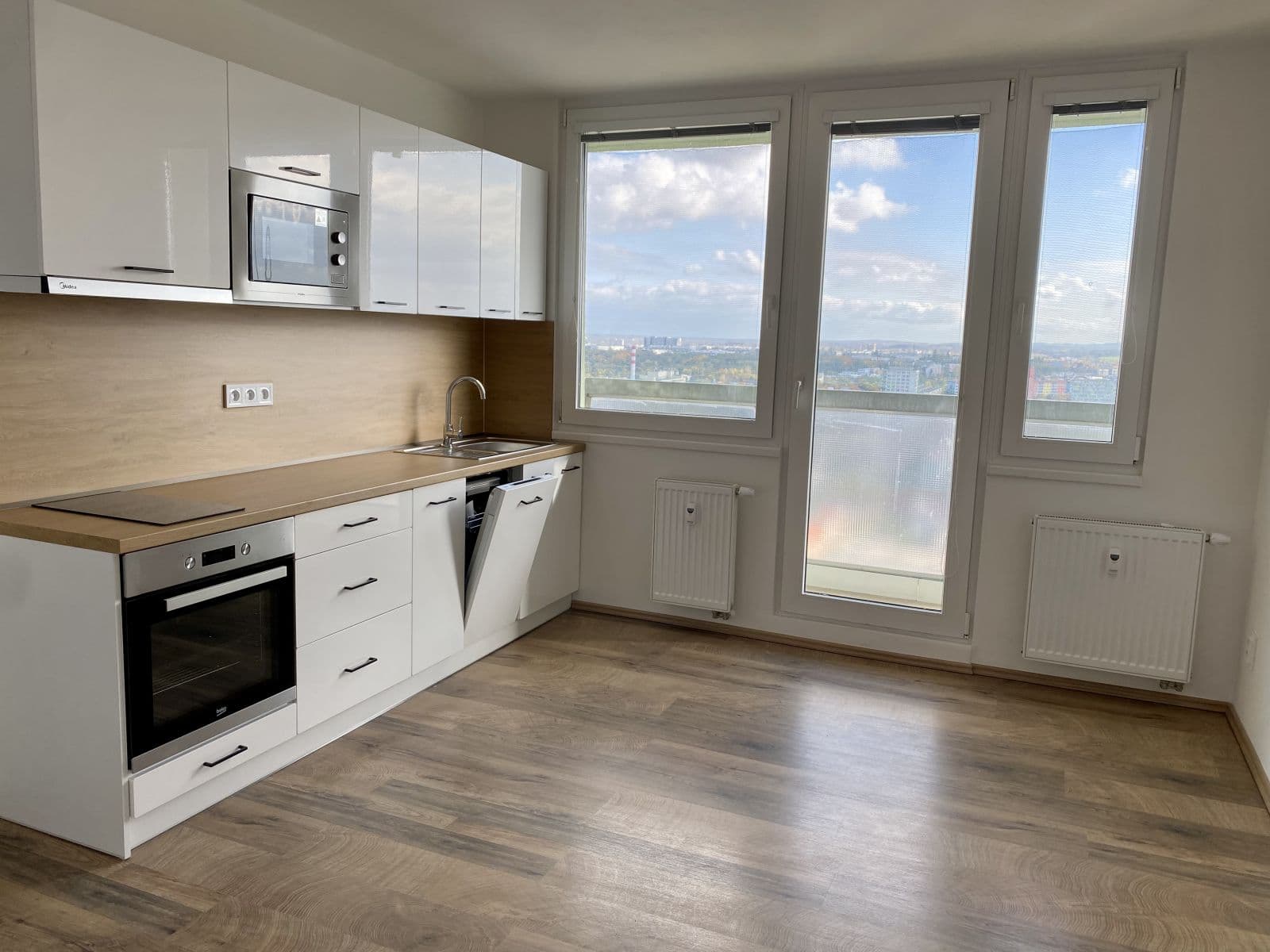 1 bedroom with open-plan kitchen flat to rent, 38 m², Jabloňová, Prague, Prague 1 bedroom with open-plan kitchen flat to rent, 38 m², Jabloňová, Prague, Prague