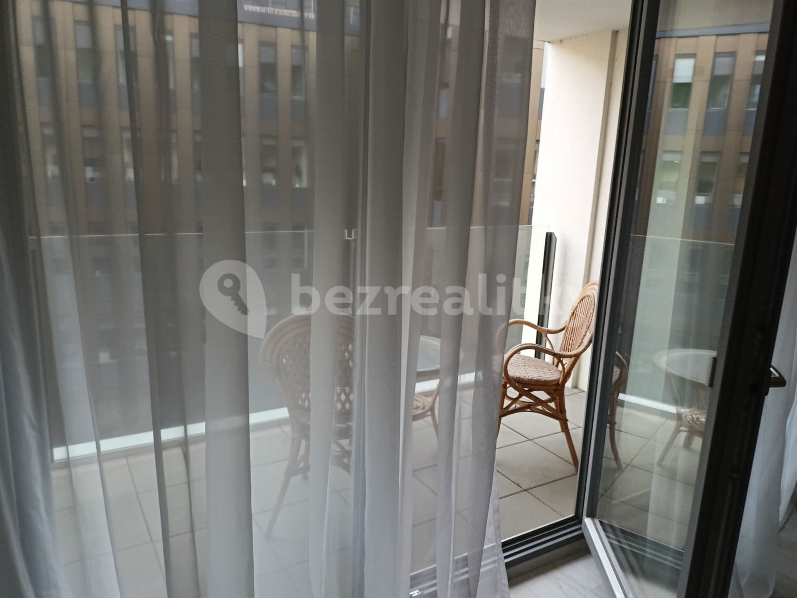 1 bedroom with open-plan kitchen flat to rent, 55 m², U Mlýnského kanálu, Prague, Prague 1 bedroom with open-plan kitchen flat to rent, 55 m², U Mlýnského kanálu, Prague, Prague