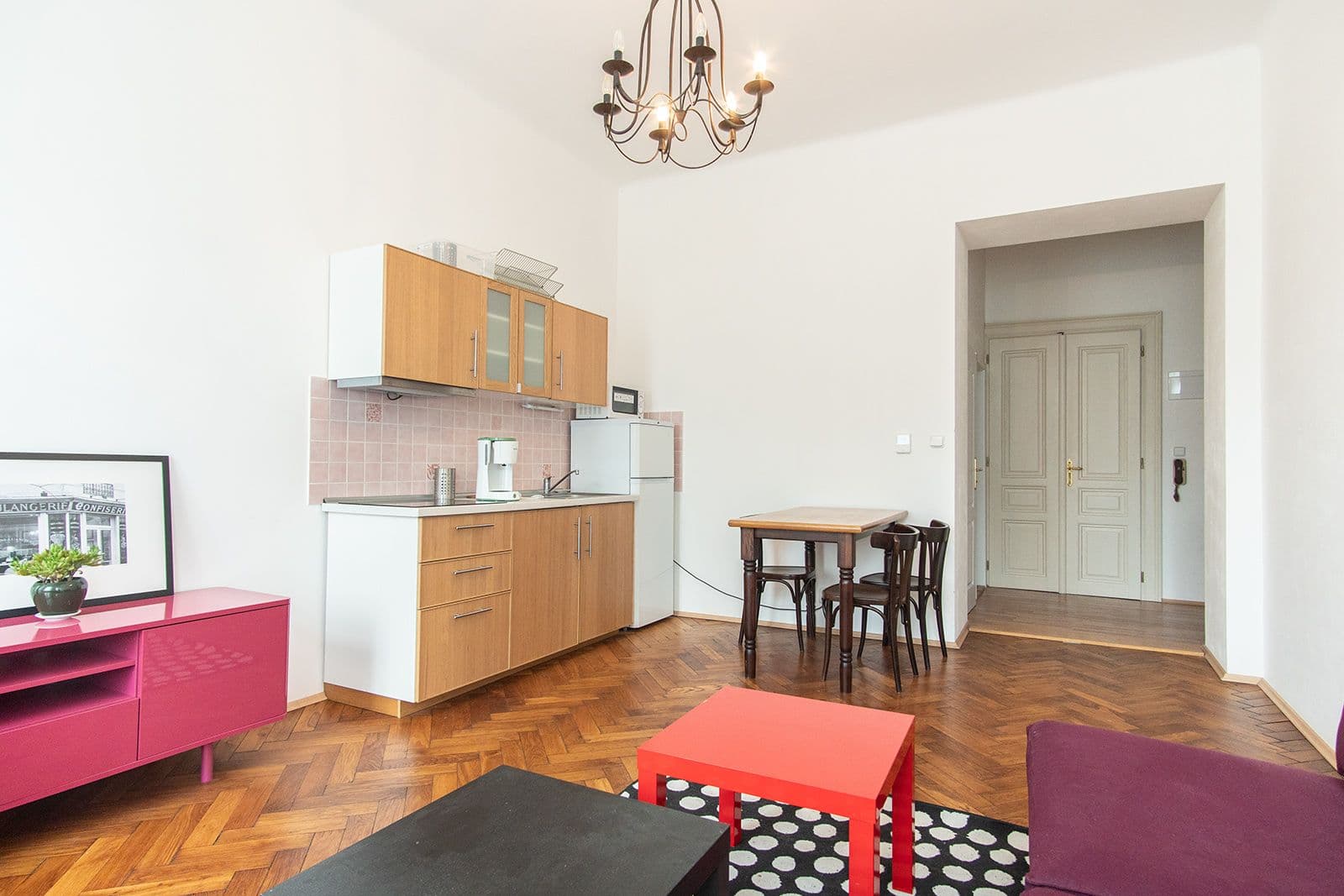 2 bedroom with open-plan kitchen flat to rent, 70 m², Pernerova, Prague, Prague 2 bedroom with open-plan kitchen flat to rent, 70 m², Pernerova, Prague, Prague