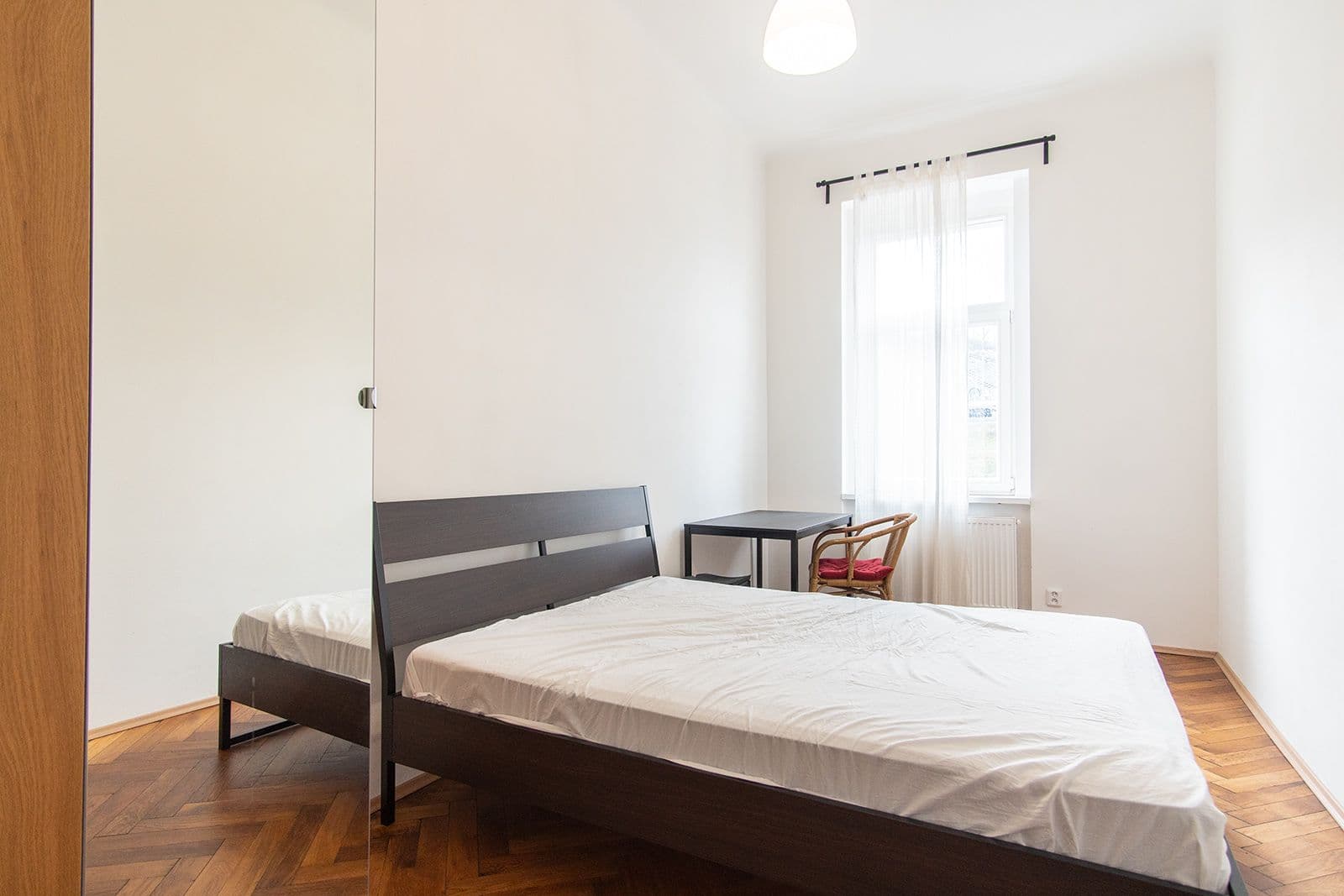 2 bedroom with open-plan kitchen flat to rent, 70 m², Pernerova, Prague, Prague 2 bedroom with open-plan kitchen flat to rent, 70 m², Pernerova, Prague, Prague