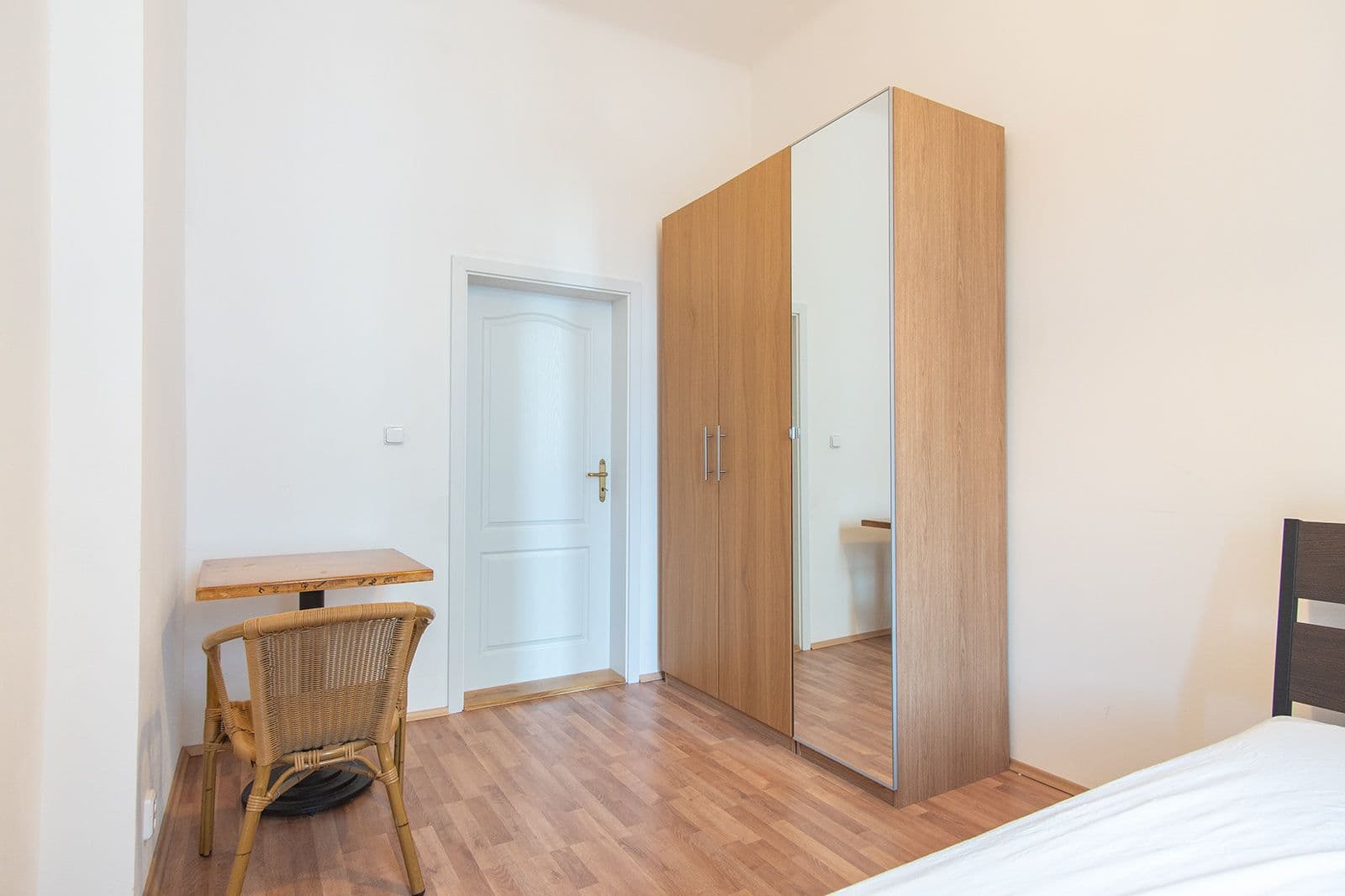 2 bedroom with open-plan kitchen flat to rent, 70 m², Pernerova, Prague, Prague 2 bedroom with open-plan kitchen flat to rent, 70 m², Pernerova, Prague, Prague