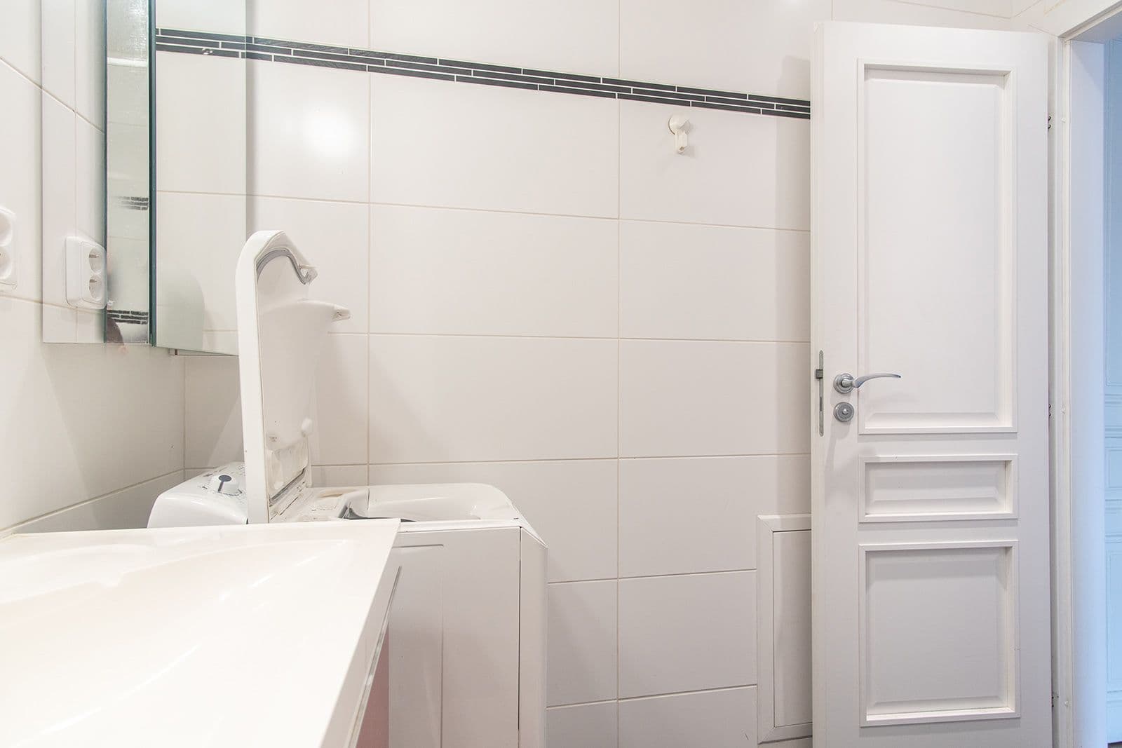 2 bedroom with open-plan kitchen flat to rent, 70 m², Pernerova, Prague, Prague 2 bedroom with open-plan kitchen flat to rent, 70 m², Pernerova, Prague, Prague