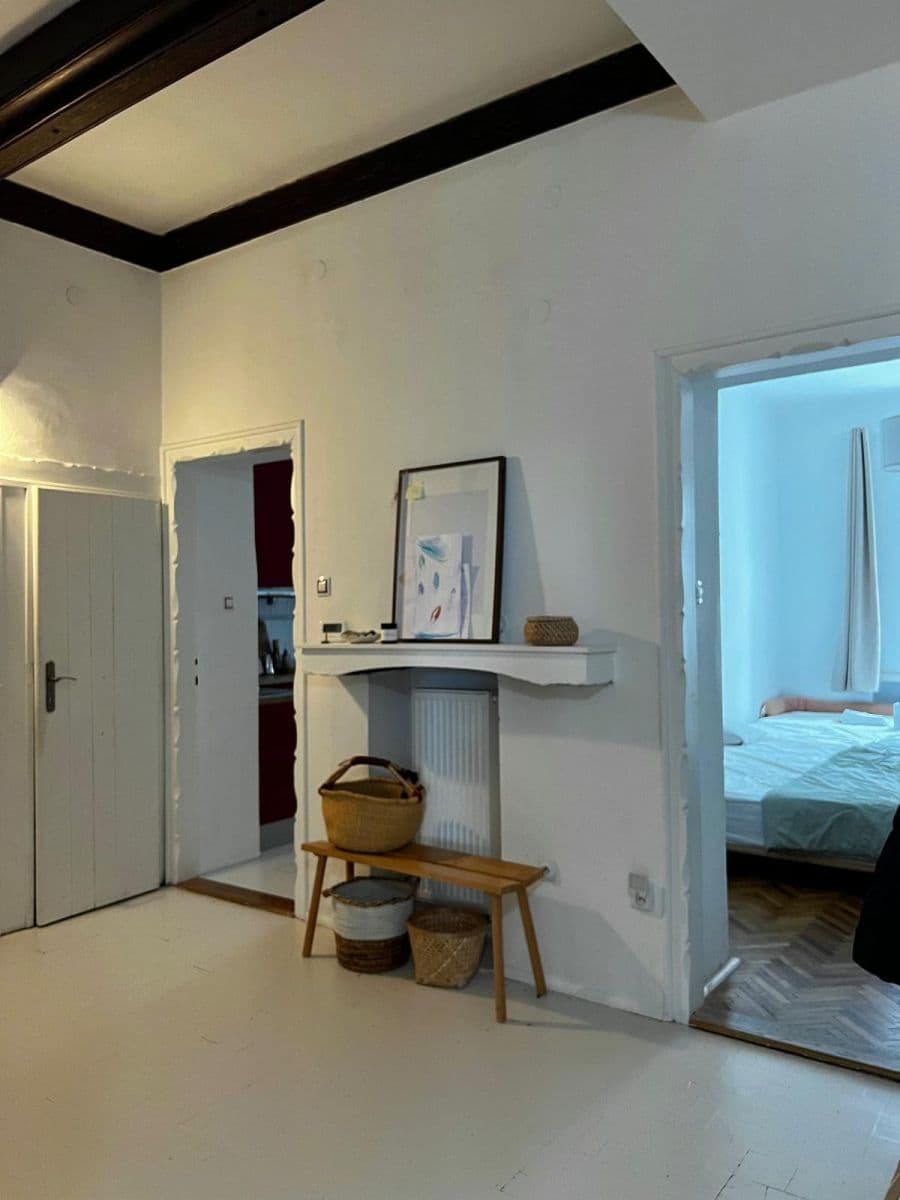 4 bedroom flat to rent, 135 m², U Havlíčkových sadů, Prague, Prague 4 bedroom flat to rent, 135 m², U Havlíčkových sadů, Prague, Prague