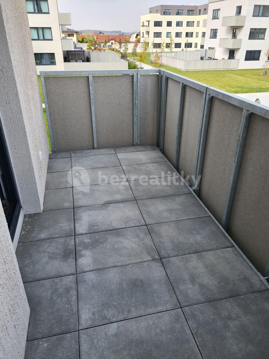 1 bedroom with open-plan kitchen flat to rent, 47 m², Žižkova, Horoměřice, Středočeský Region 1 bedroom with open-plan kitchen flat to rent, 47 m², Žižkova, Horoměřice, Středočeský Region
