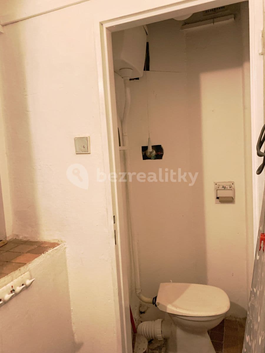 non-residential property to rent, 29 m², Drtinova, Prague, Prague