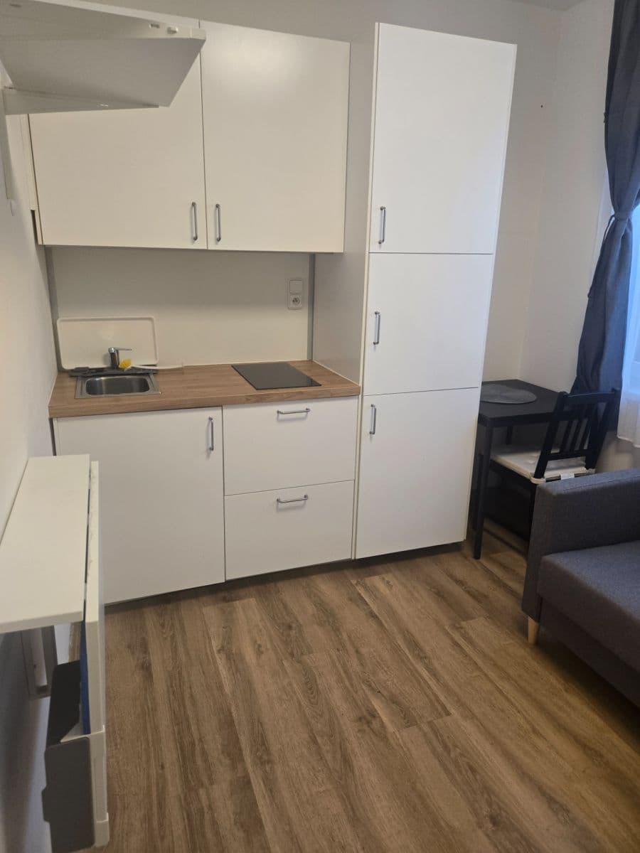 Small studio flat to rent, 16 m², Lipanská, Říčany, Středočeský Region Small studio flat to rent, 16 m², Lipanská, Říčany, Středočeský Region