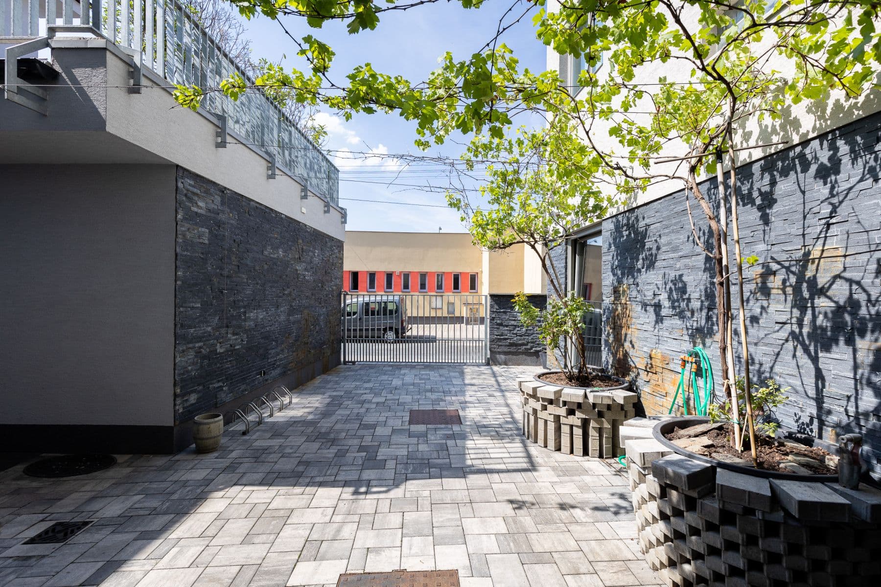 3 bedroom with open-plan kitchen flat to rent, 126 m², Vojtěšská, Neratovice, Středočeský Region 3 bedroom with open-plan kitchen flat to rent, 126 m², Vojtěšská, Neratovice, Středočeský Region