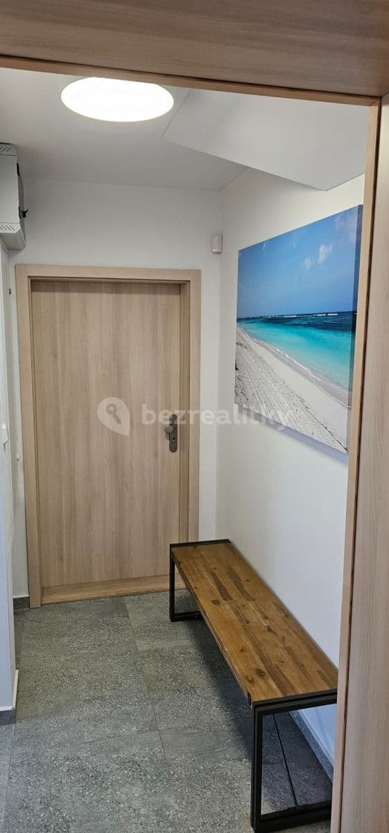 2 bedroom with open-plan kitchen flat to rent, 92 m², Vojtěšská, Neratovice, Středočeský Region 2 bedroom with open-plan kitchen flat to rent, 92 m², Vojtěšská, Neratovice, Středočeský Region