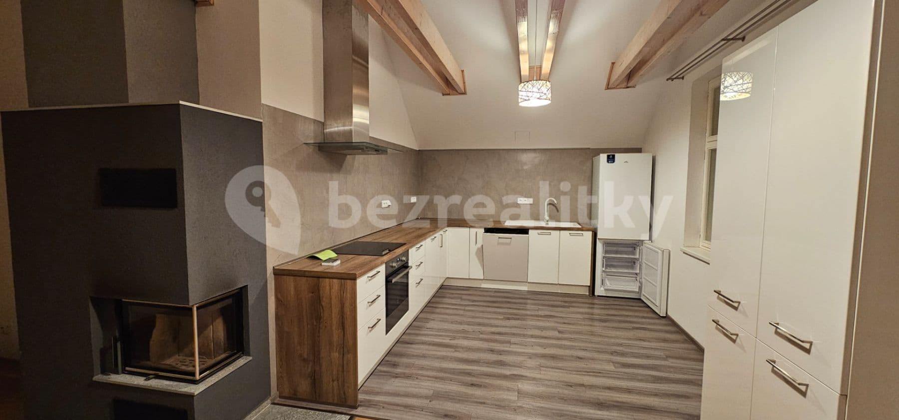 2 bedroom with open-plan kitchen flat to rent, 92 m², Vojtěšská, Neratovice, Středočeský Region 2 bedroom with open-plan kitchen flat to rent, 92 m², Vojtěšská, Neratovice, Středočeský Region