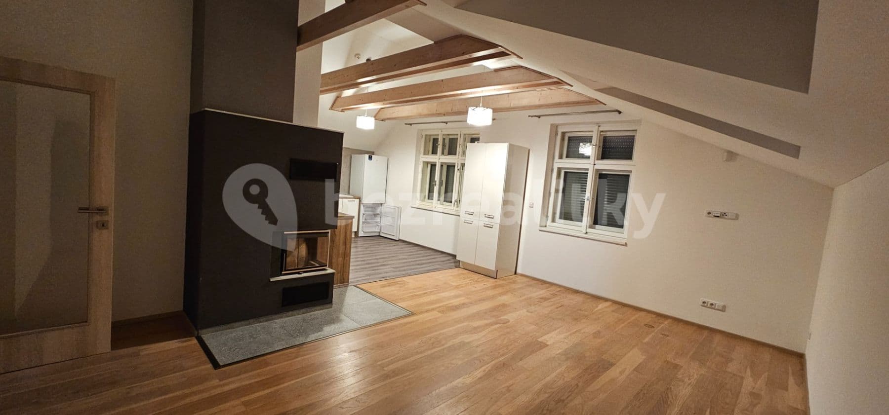 2 bedroom with open-plan kitchen flat to rent, 92 m², Vojtěšská, Neratovice, Středočeský Region 2 bedroom with open-plan kitchen flat to rent, 92 m², Vojtěšská, Neratovice, Středočeský Region