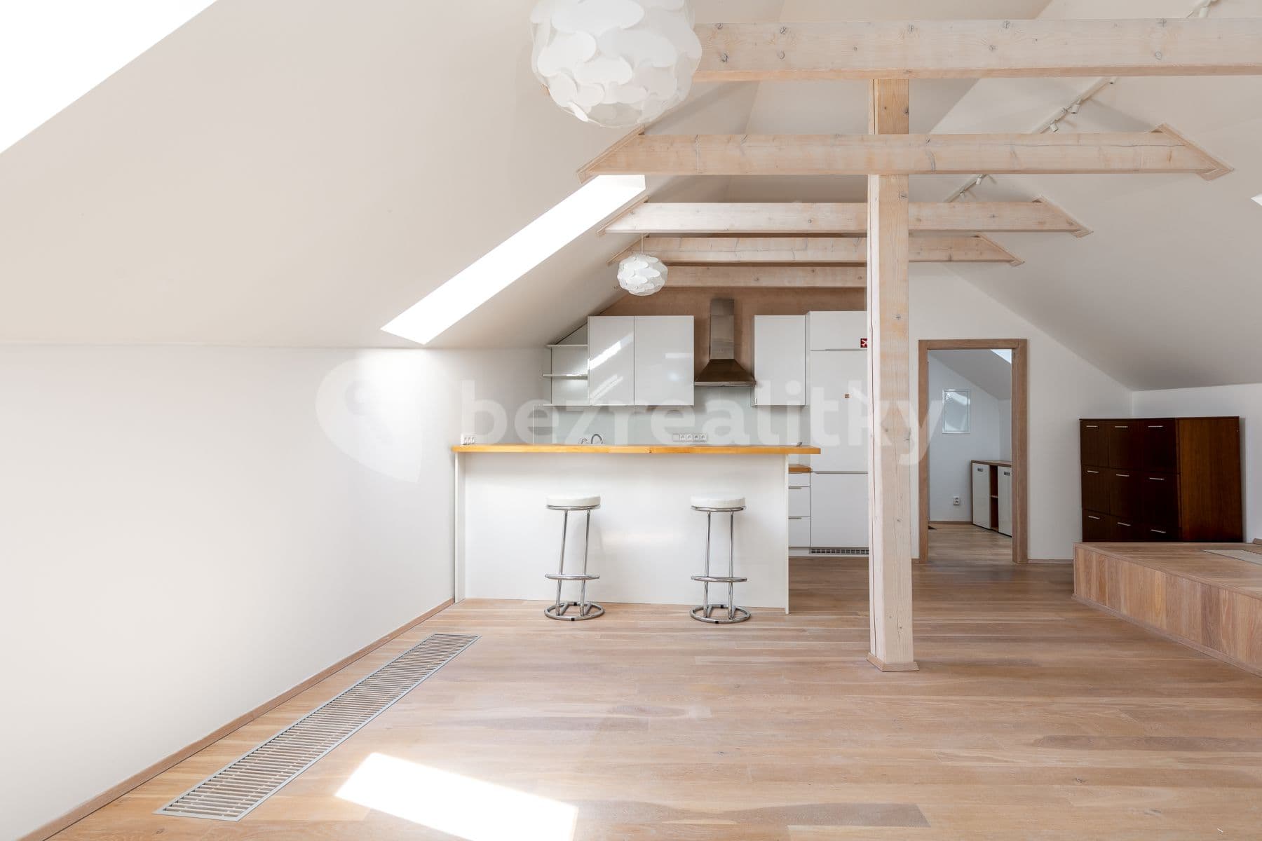 1 bedroom with open-plan kitchen flat to rent, 90 m², Vojtěšská, Neratovice, Středočeský Region 1 bedroom with open-plan kitchen flat to rent, 90 m², Vojtěšská, Neratovice, Středočeský Region