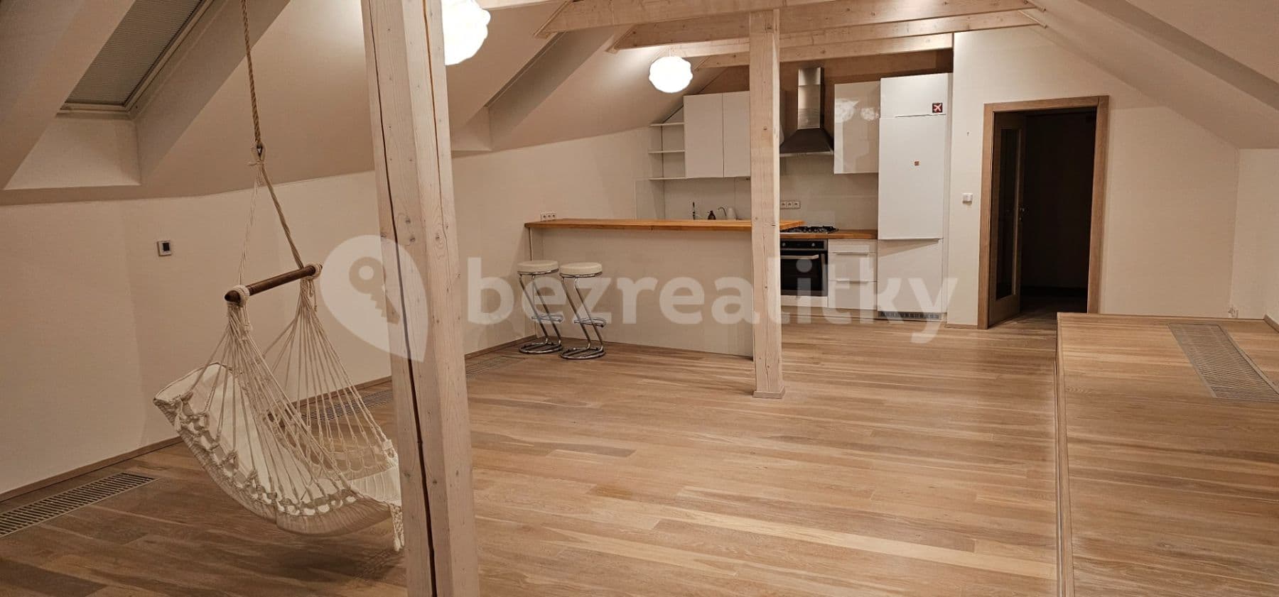 1 bedroom with open-plan kitchen flat to rent, 90 m², Vojtěšská, Neratovice, Středočeský Region 1 bedroom with open-plan kitchen flat to rent, 90 m², Vojtěšská, Neratovice, Středočeský Region