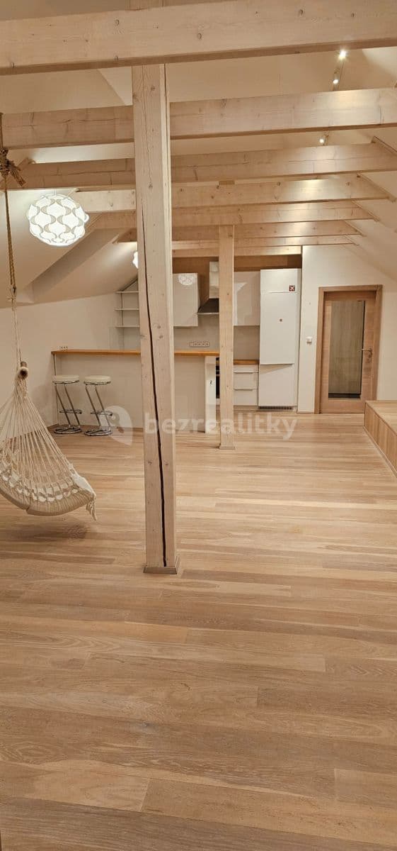 1 bedroom with open-plan kitchen flat to rent, 90 m², Vojtěšská, Neratovice, Středočeský Region 1 bedroom with open-plan kitchen flat to rent, 90 m², Vojtěšská, Neratovice, Středočeský Region