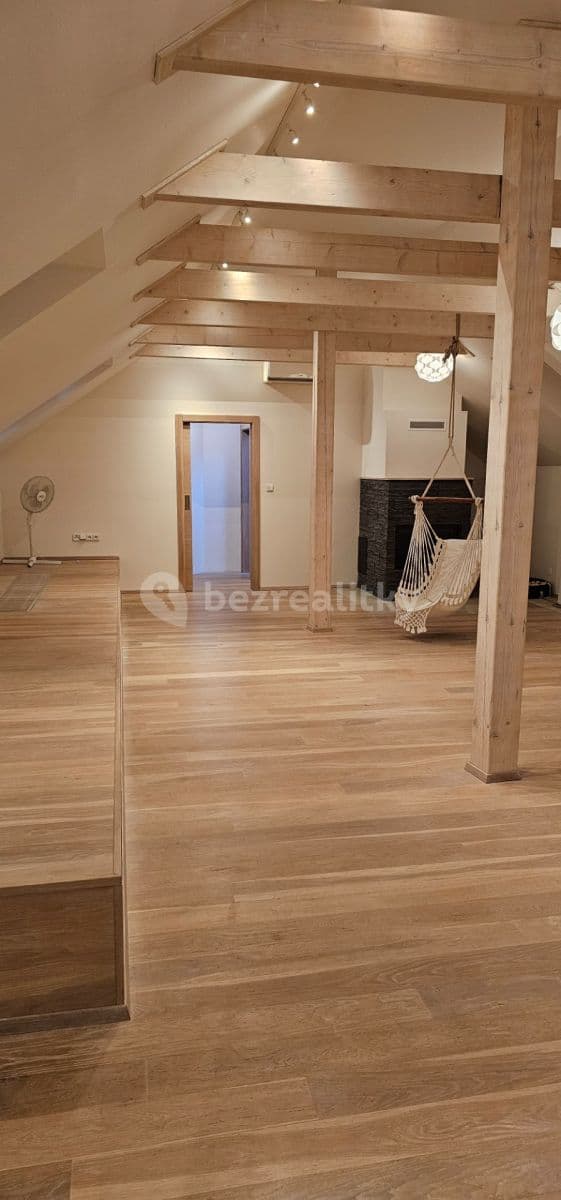 1 bedroom with open-plan kitchen flat to rent, 90 m², Vojtěšská, Neratovice, Středočeský Region 1 bedroom with open-plan kitchen flat to rent, 90 m², Vojtěšská, Neratovice, Středočeský Region