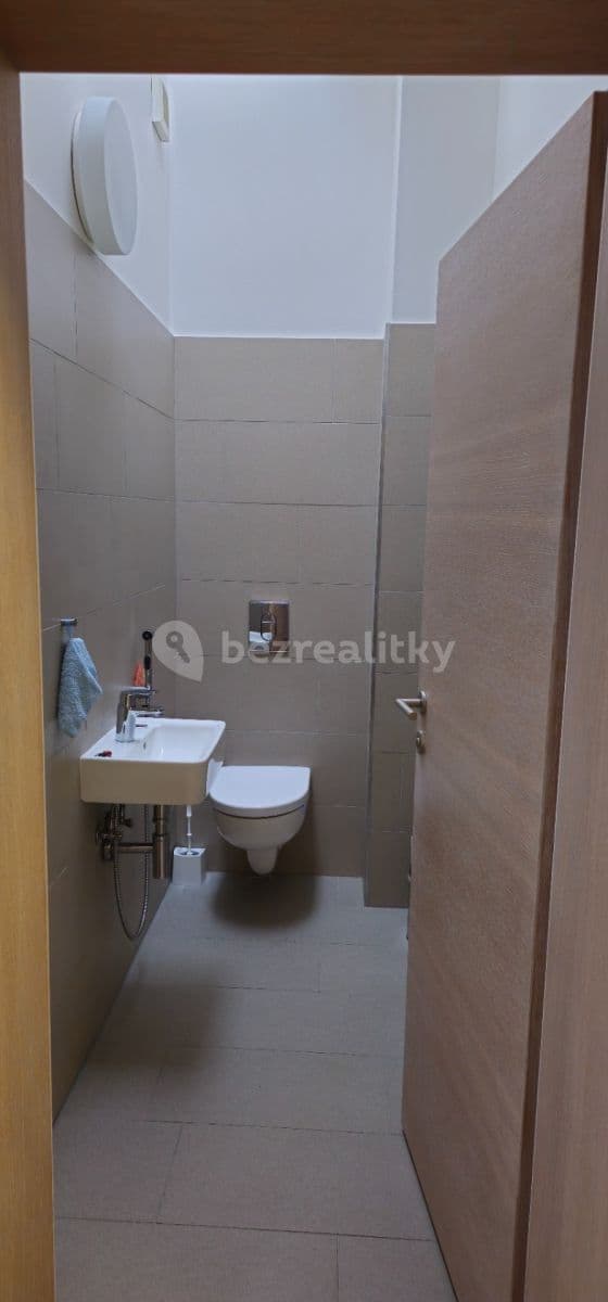 1 bedroom with open-plan kitchen flat to rent, 70 m², Vojtěšská, Neratovice, Středočeský Region 1 bedroom with open-plan kitchen flat to rent, 70 m², Vojtěšská, Neratovice, Středočeský Region