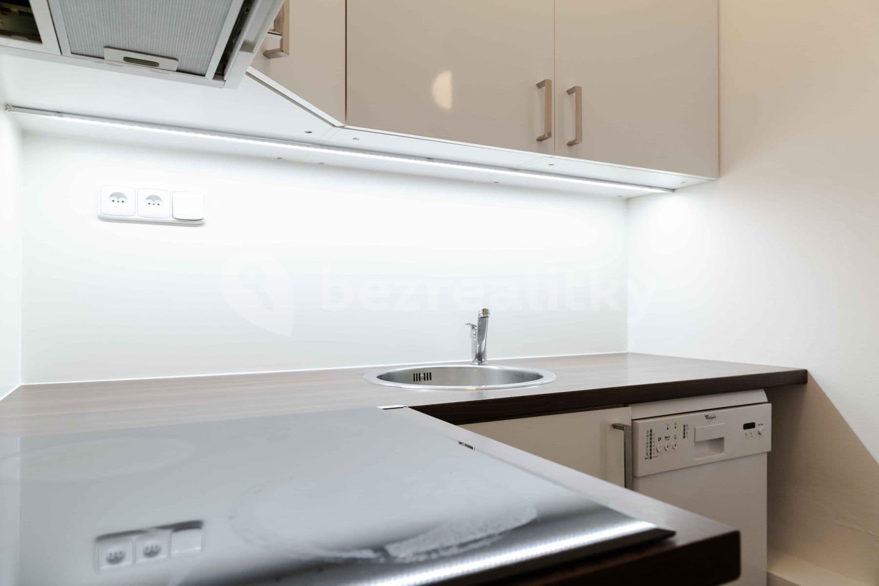 2 bedroom flat to rent, 48 m², Ondříčkova, Prague, Prague 2 bedroom flat to rent, 48 m², Ondříčkova, Prague, Prague