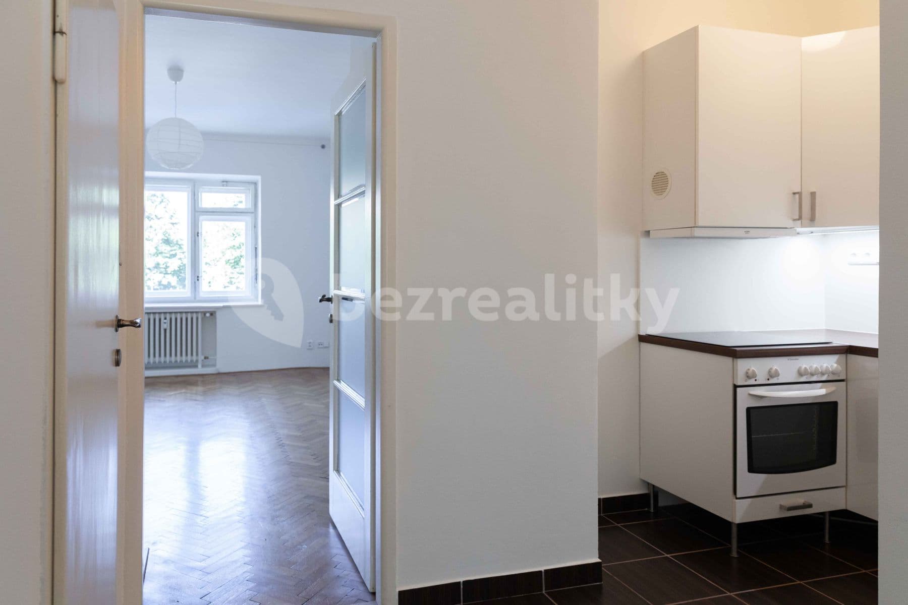 2 bedroom flat to rent, 48 m², Ondříčkova, Prague, Prague 2 bedroom flat to rent, 48 m², Ondříčkova, Prague, Prague