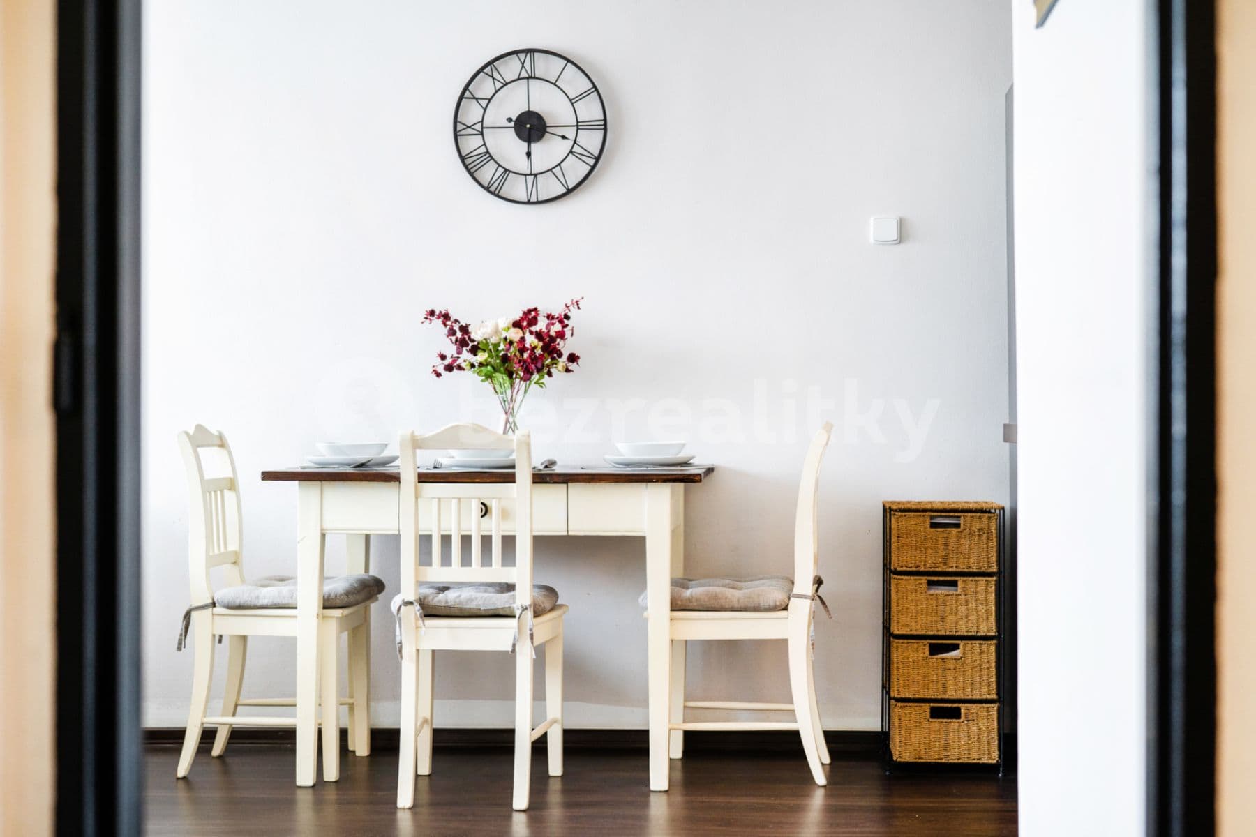 2 bedroom with open-plan kitchen flat to rent, 63 m², Mendelova, Prague, Prague 2 bedroom with open-plan kitchen flat to rent, 63 m², Mendelova, Prague, Prague