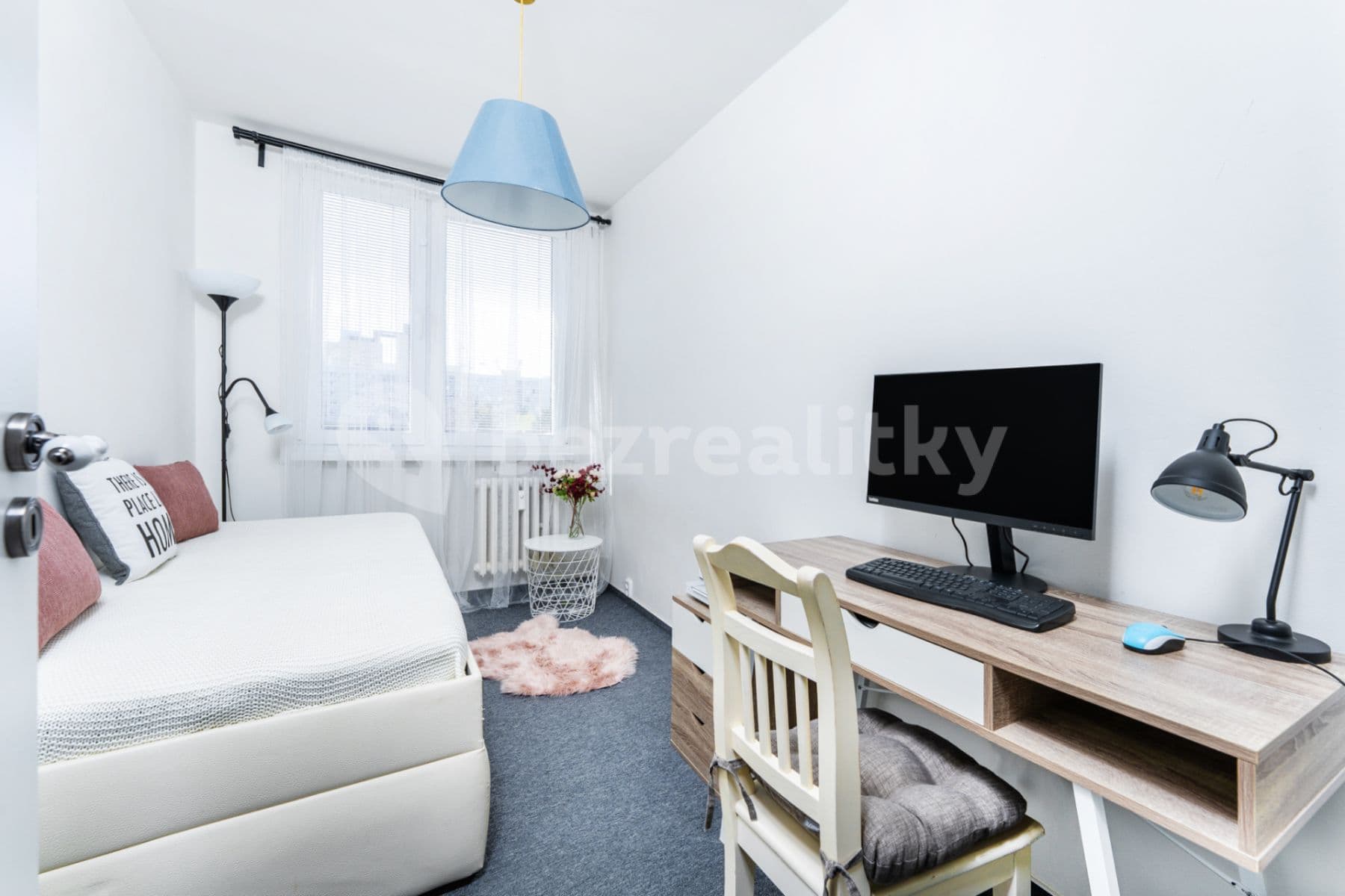 2 bedroom with open-plan kitchen flat to rent, 63 m², Mendelova, Prague, Prague 2 bedroom with open-plan kitchen flat to rent, 63 m², Mendelova, Prague, Prague