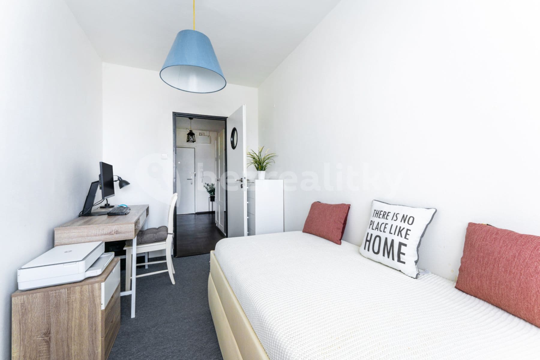 2 bedroom with open-plan kitchen flat to rent, 63 m², Mendelova, Prague, Prague 2 bedroom with open-plan kitchen flat to rent, 63 m², Mendelova, Prague, Prague