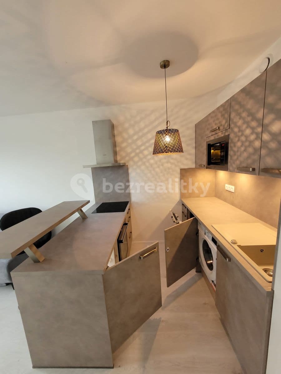 Studio flat to rent, 31 m², U Nového dvora, Prague, Prague Studio flat to rent, 31 m², U Nového dvora, Prague, Prague
