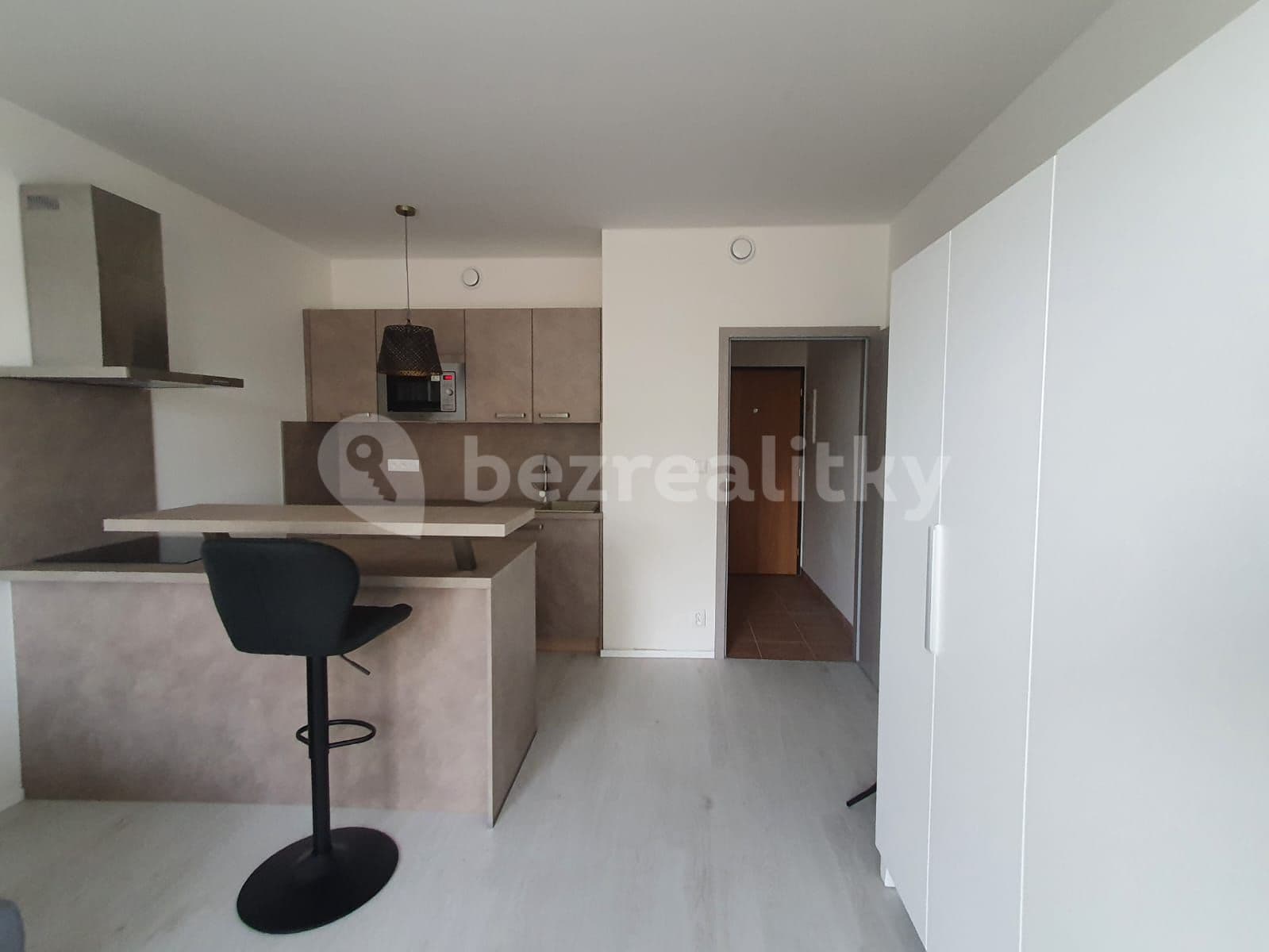 Studio flat to rent, 31 m², U Nového dvora, Prague, Prague Studio flat to rent, 31 m², U Nového dvora, Prague, Prague