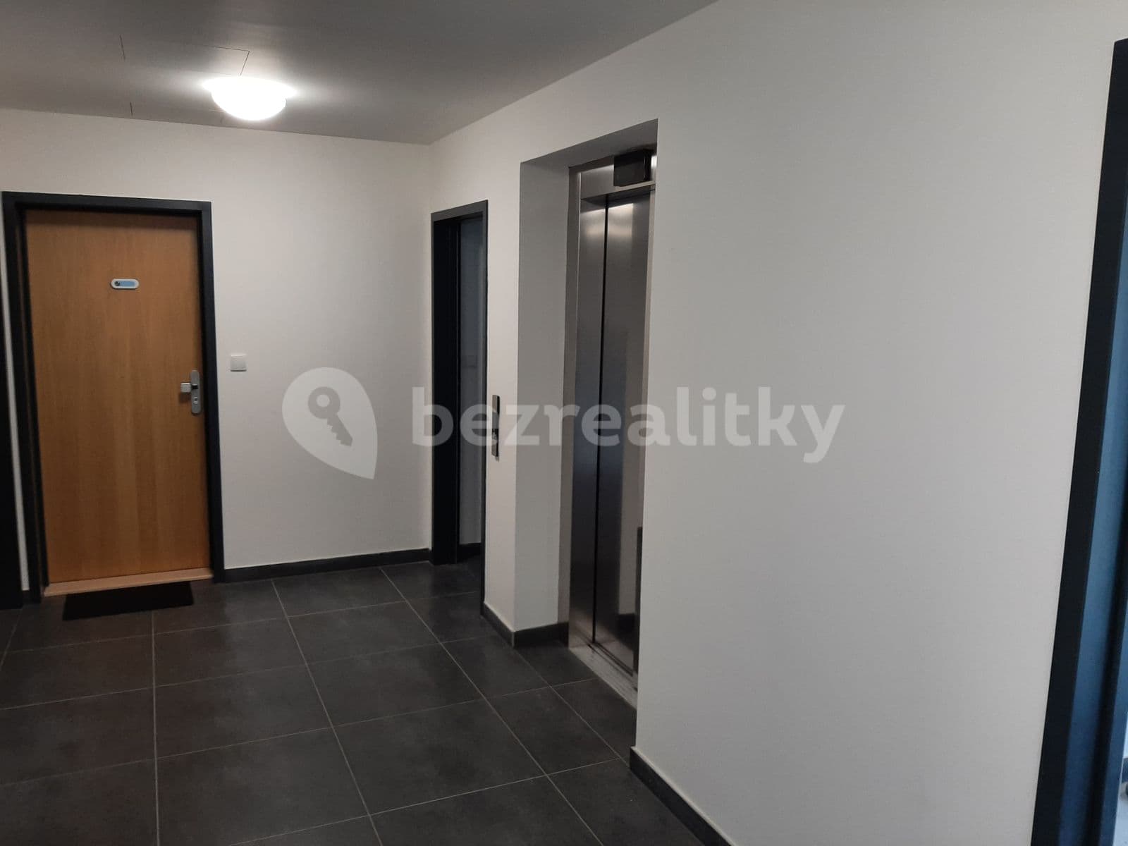 Studio flat to rent, 31 m², U Nového dvora, Prague, Prague Studio flat to rent, 31 m², U Nového dvora, Prague, Prague